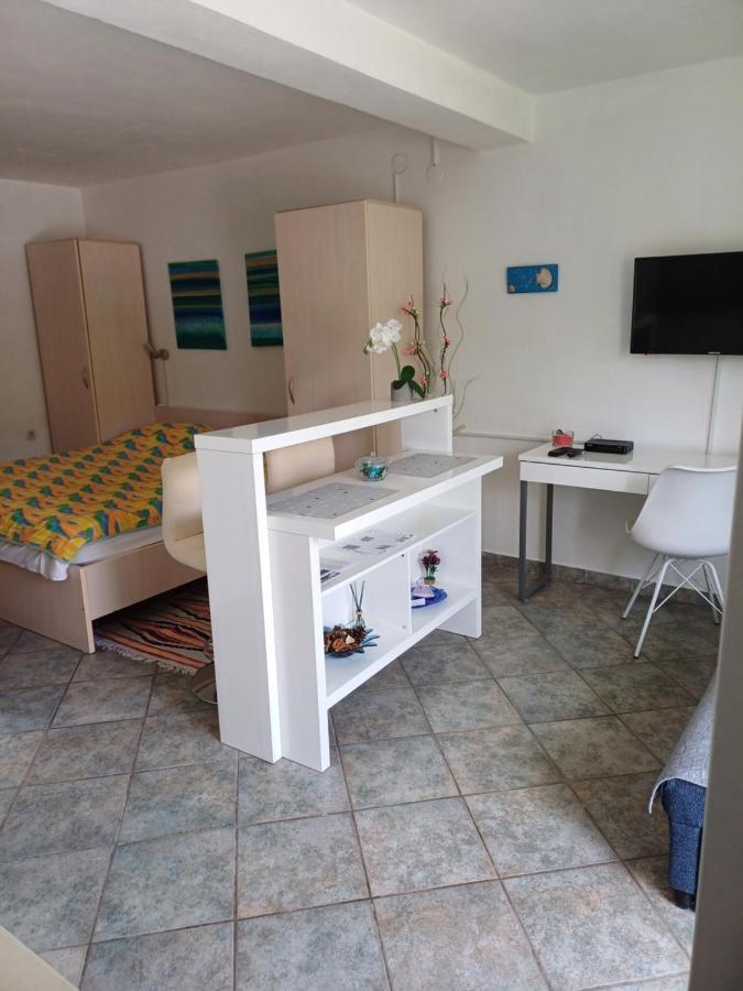 Apartments Lana Pula Extérieur photo