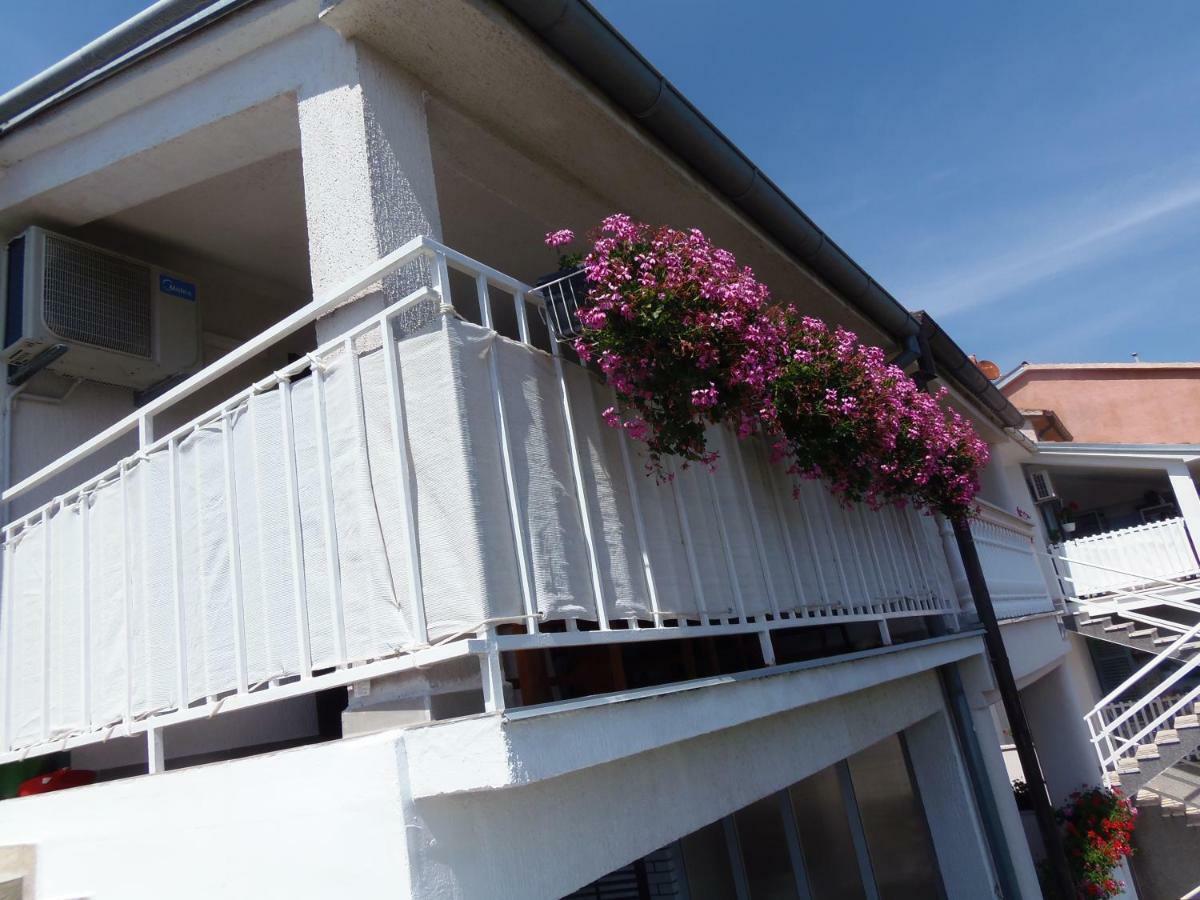 Apartments Lana Pula Extérieur photo