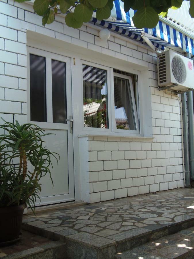 Apartments Lana Pula Extérieur photo